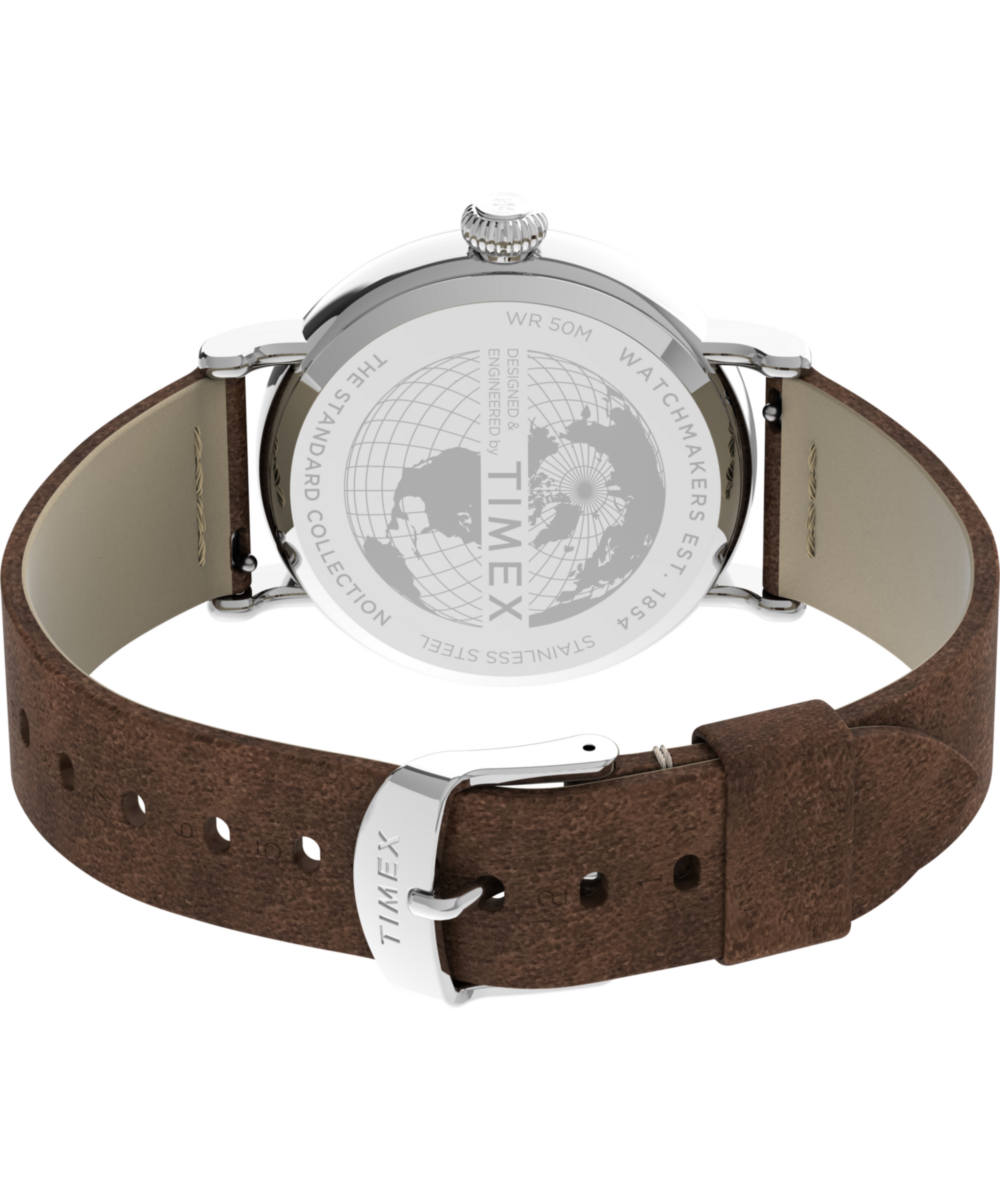 Peanuts® x Timex Standard Featuring Snoopy Autumn